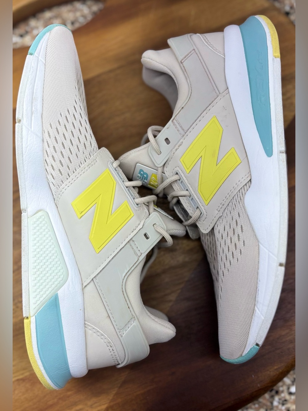 New‎ Balance Womens 247 Revlite Sneakers Light Taupe/Aqua/Yellow Size